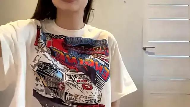 EmiJourney — tease boobs