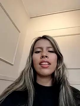 EMILIIA_RICHTER__ — SQUIRTTTTTTTTT