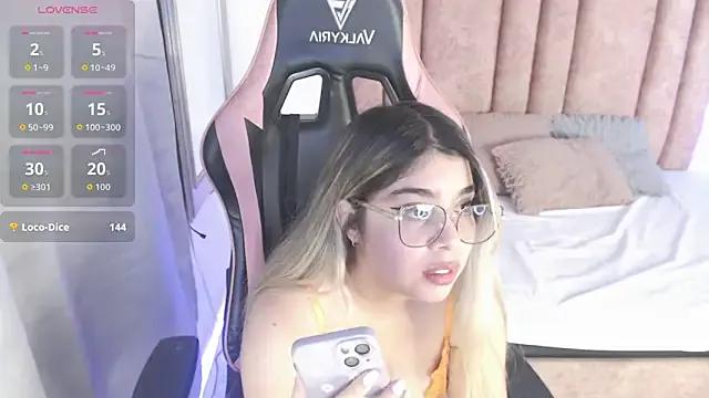 Emily_Rosee18 — blowjob for 3 minutes