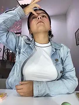 Freechat EmilyHarperr on StripChat