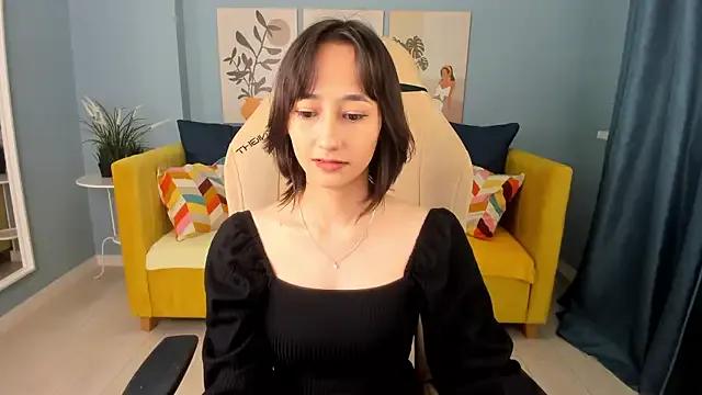 Freechat EmilySwonn on StripChat