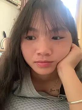 Emlyly-18 — B ng yu y