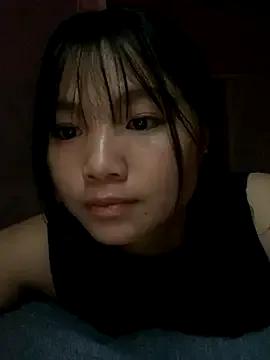 Emlyly-18 — Yu b Lyly khng:)