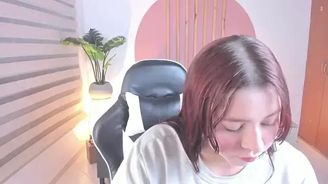 Freechat emma_fhox on StripChat