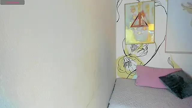 Emma_Glamm — Welcome Cute