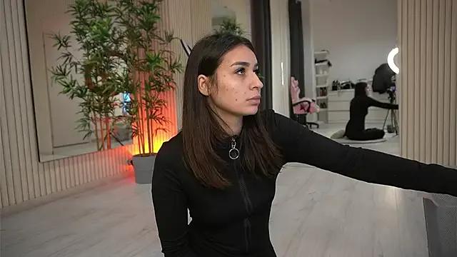 Freechat EmmaBlanco on StripChat