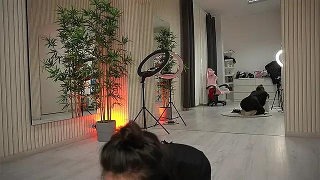 Freechat EmmaBlanco on StripChat