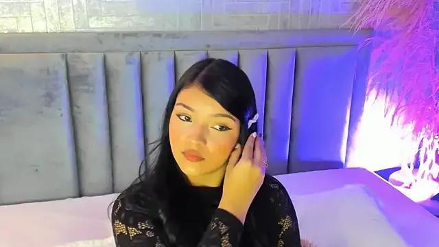 EmmaBlossom — Make me moan softly in your ear 