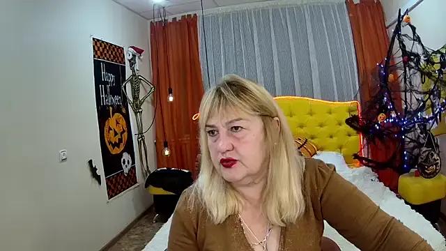 StripChat EmmaEllison is Private EmmaEllison — rubber boots