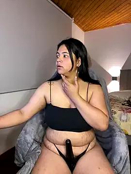 Emmi_boobs — I put oil on my breasts
