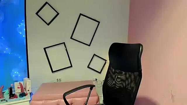 Emmily_Walker —  squirt in time record 