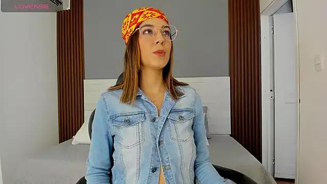 Freechat Emmy_Meadows on StripChat
