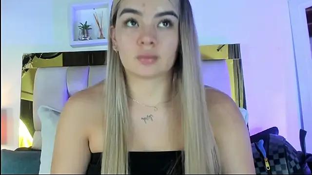Freechat emmy_r on StripChat