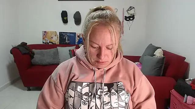 Freechat emperabigbootybigass on StripChat