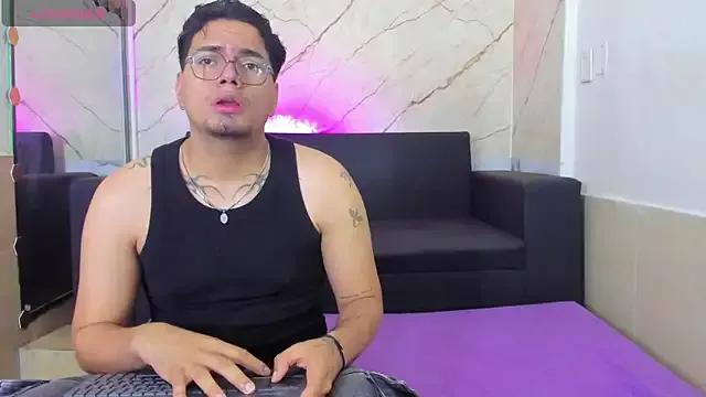 Freechat EnriquevillaF on StripChat