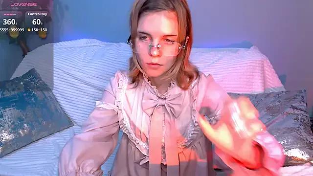 Freechat Enrujuvu_Vanpaia on StripChat