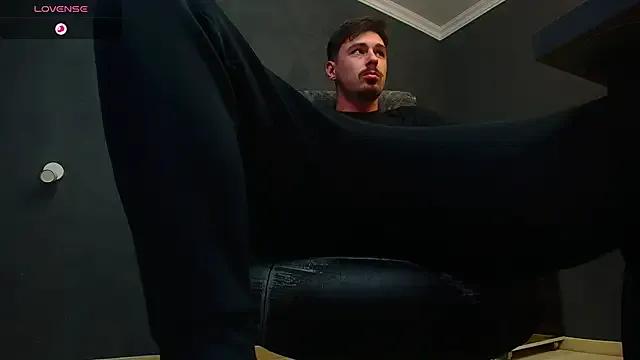 StripChat EnzoRace is Freechat EnzoRace — get naked & hard