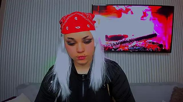EricaHoff23 — let's play my first day here