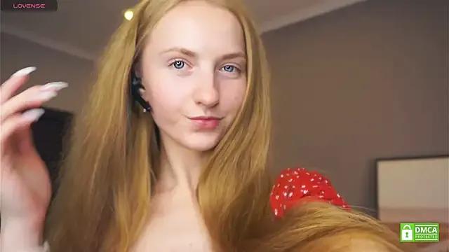 Freechat EsmaCarll on StripChat