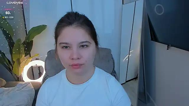 Eva_Cheeky — Take off my cute top + shake boobies