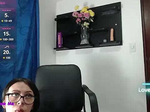 f3rnanda18 — Freechat on StripChat