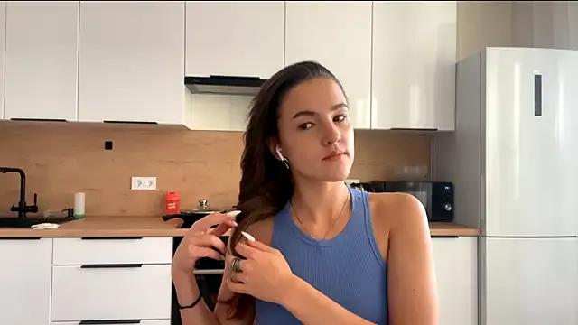 FavorLeila — Get up and spin around