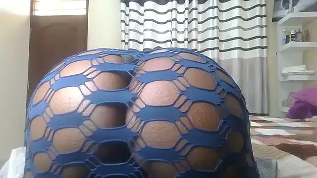 Fine_assie — Freechat on StripChat