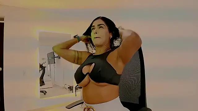 fitnessmommy — squirt show