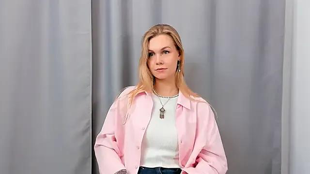 StripChat FranceDeare is Freechat FranceDeare — air kiss