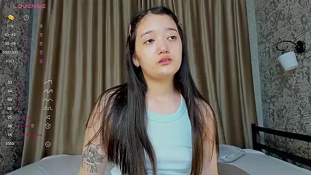 Freechat FreyaRaya on StripChat