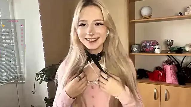 StripChat FridaAaberg is Freechat FridaAaberg — Lower shorts and see me more