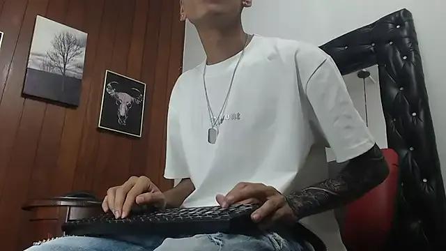 Freechat GaboReyes on StripChat