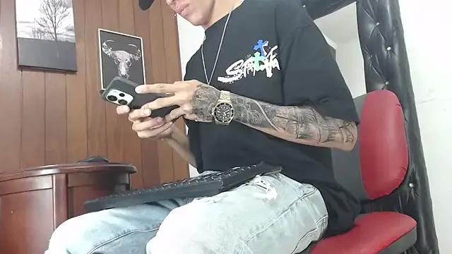 Freechat GaboReyes on StripChat