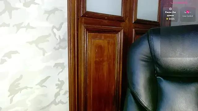 gabriella_27 — dildo show