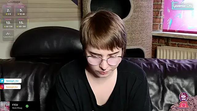 GamerGirl_Eve — Last tip gets 3 videos (no fc)