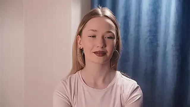 StripChat GaryKanney is Freechat GaryKanney — Stand up and show my outfit