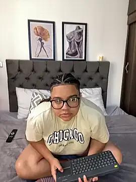 Gemini_Lanzo — Oil show on the tits + massage