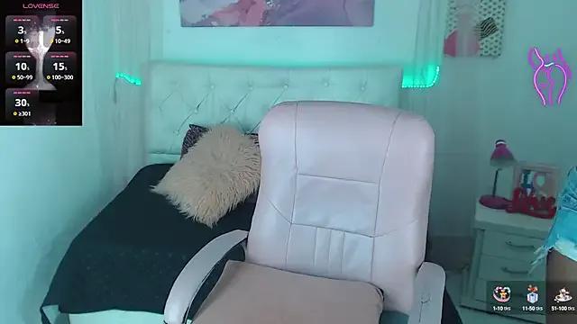 Gina_foxxx — sexy dance and all naked
