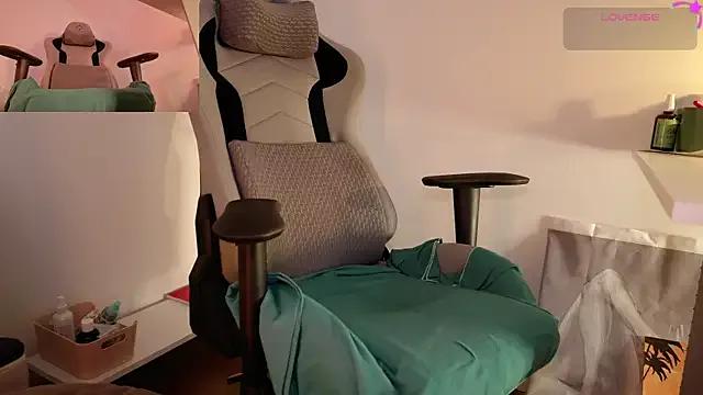 GingerAleMILF — Finger Wet Pussy 3 Mins