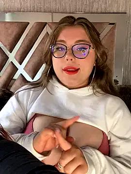 Ginny_Pink — show boobs and slaps