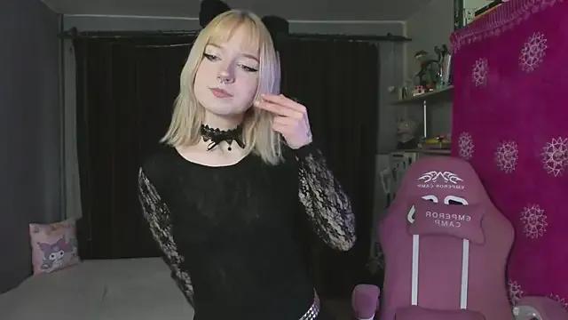 godlikegirlyy — cutie wink and lick finger