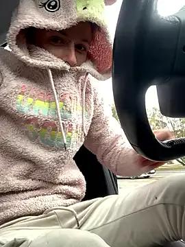 StripChat GoldenPussy1329 is Freechat GoldenPussy1329 — Topless en soutif (public)