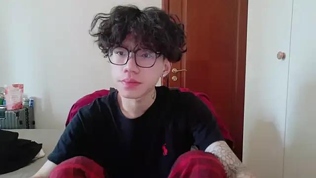 hangzi-0011 — Freechat on StripChat