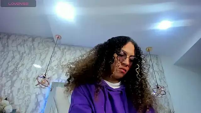 Freechat Hanna_Cornee_ on StripChat