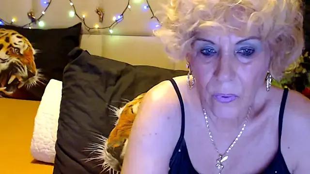 HappyWomanOn — be my real gentl.and make me cum