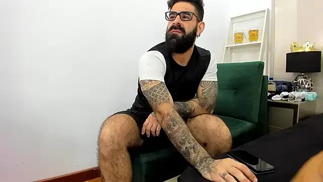 Harald_Smed — Harald and Gio kiss