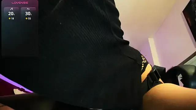 Hat_girl — make me cum