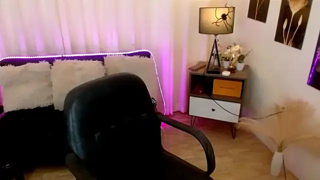 HeavenlyHugeCock — I will be your new Queen come and join