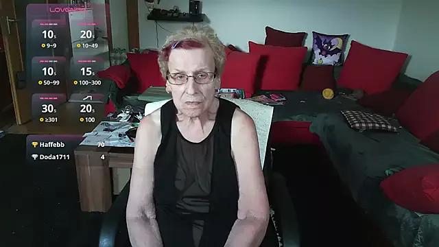 Freechat HeisseomaOriginal on StripChat