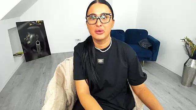 Helen_Sinn — SQUIRT ALL OVER THE PLACE